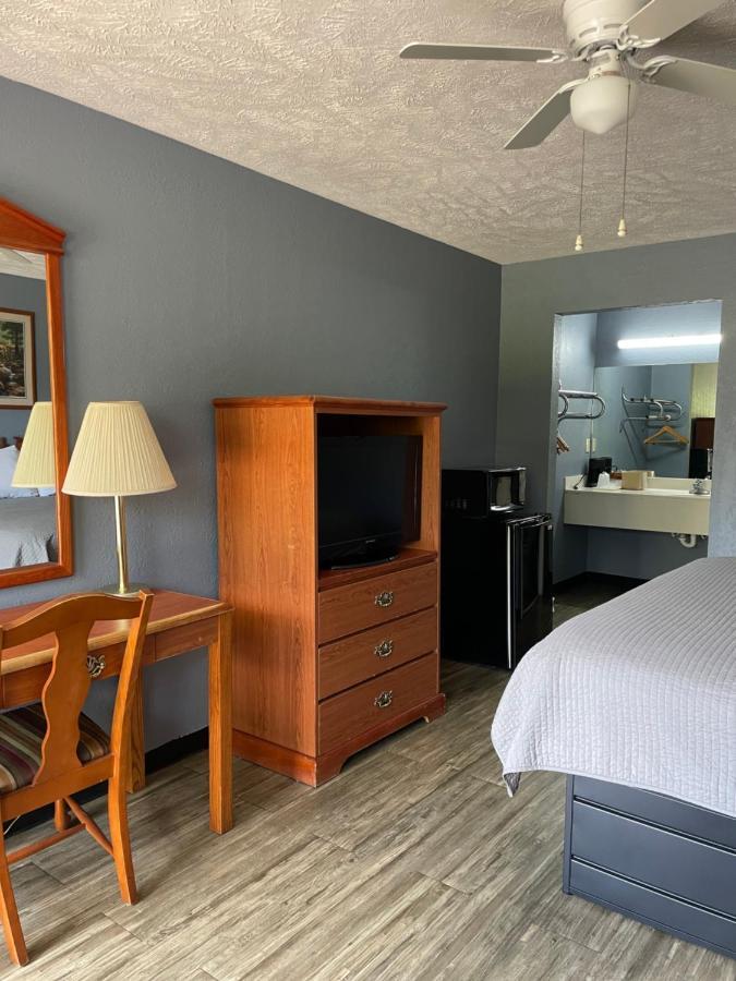 Deerfield Inn Adamsville Εξωτερικό φωτογραφία