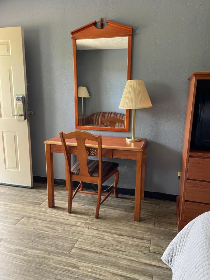 Deerfield Inn Adamsville Εξωτερικό φωτογραφία