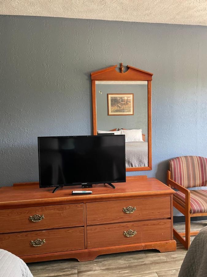 Deerfield Inn Adamsville Εξωτερικό φωτογραφία